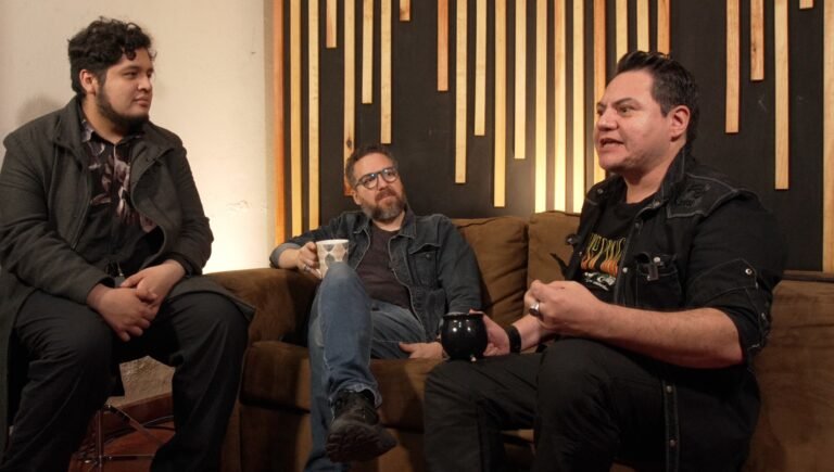 Viejos Anónimos: el podcast mexicano que habla sin filtros de la industria musical independiente